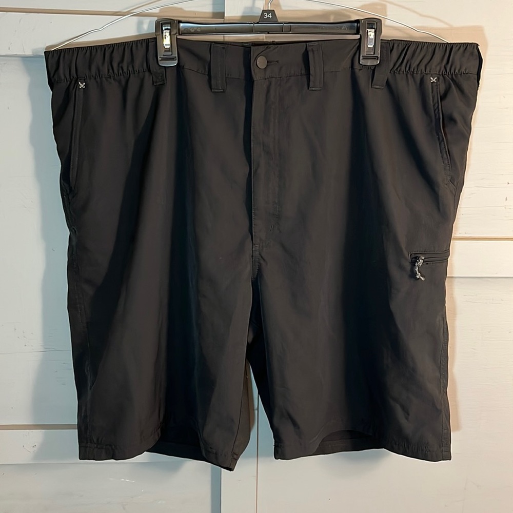 Wrangler Men's Outdoor Performance Side Elastic Black Utility Short Size 48